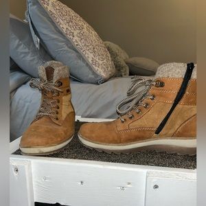 Remonte boots, size 38 (US 7.5). Worn twice.